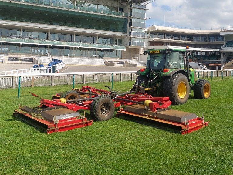 Progressive TDR-22/6 tri-deck presents significant time and fuel savings for Newmarket Racecourse