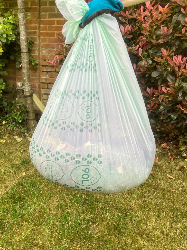 SEEP LAUNCHES NEW 100% COMPOSTABLE GARDEN WASTE BAGS 3 Garden waste bag Seep 3