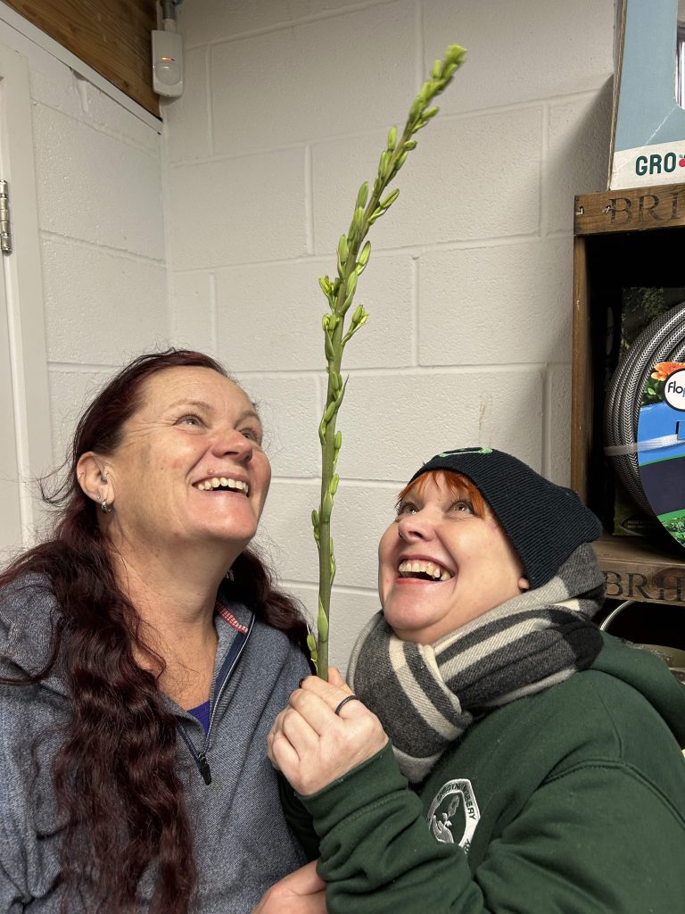 2 Retail Supervisor Frankie Ollett left with team member Maggie Anne right